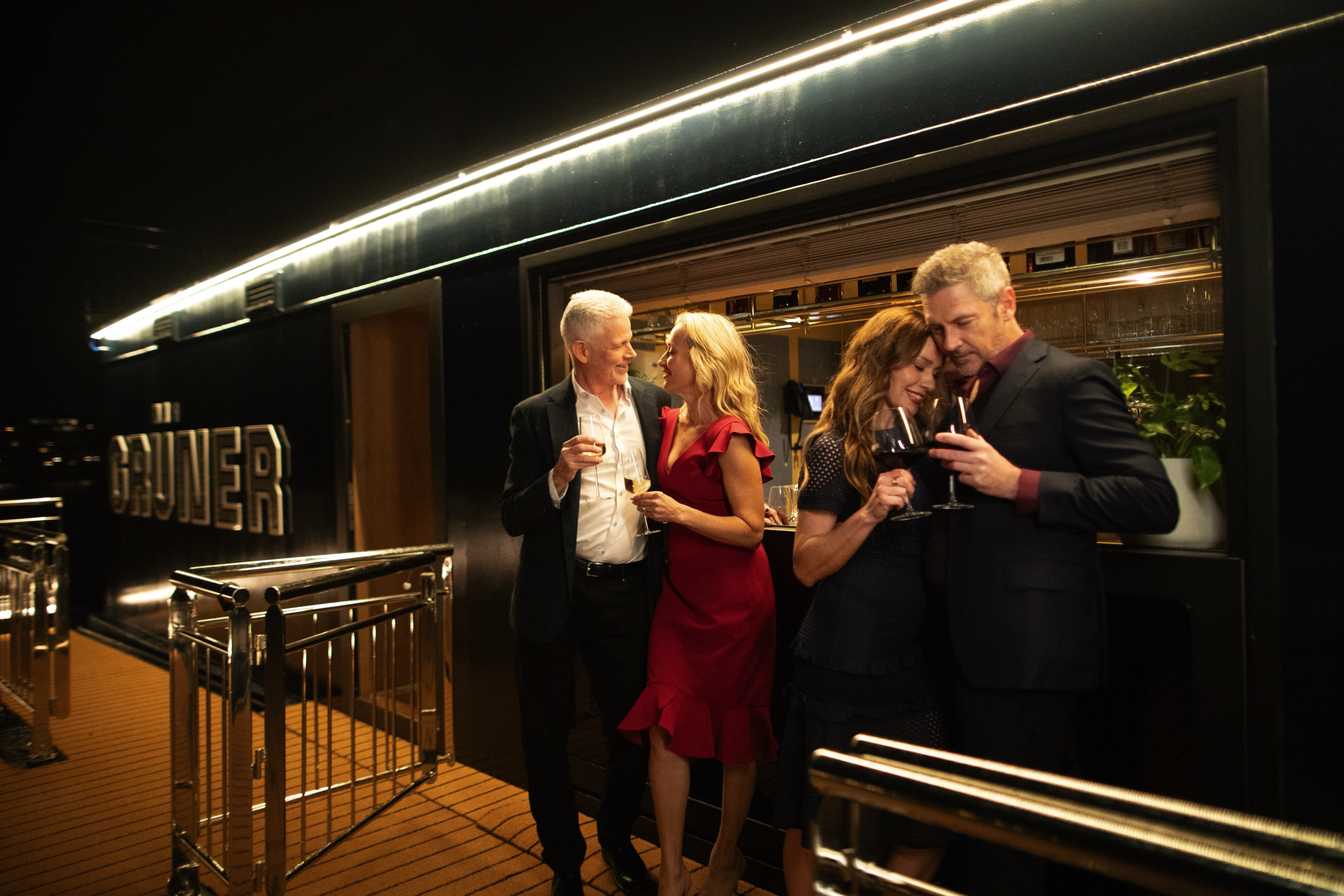 APT Solara - The Gruner Bar & Dining